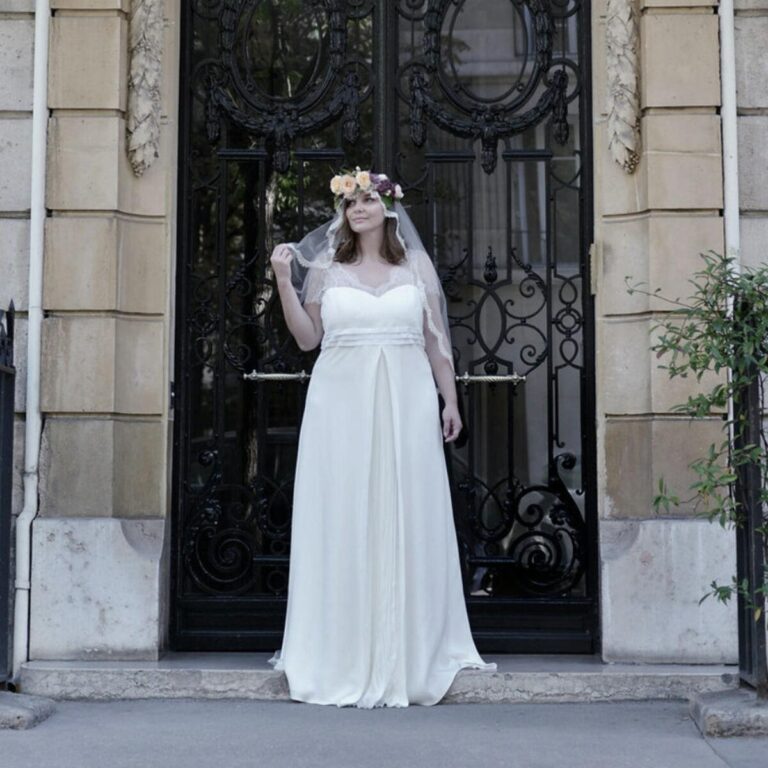 Trouvez la robe de mariée parfaite pour les petites et rondes !